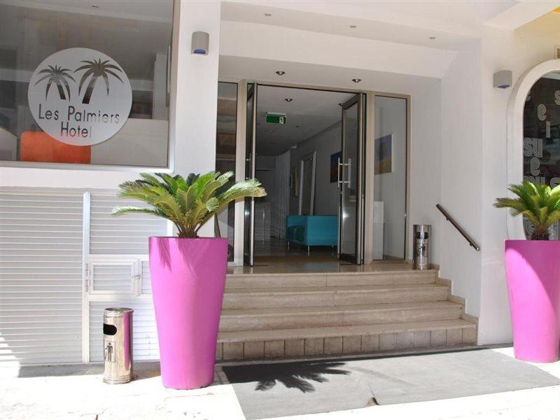 Les Palmiers Beach Boutique Hotel & Luxury Apartments Larnaca Exteriér fotografie