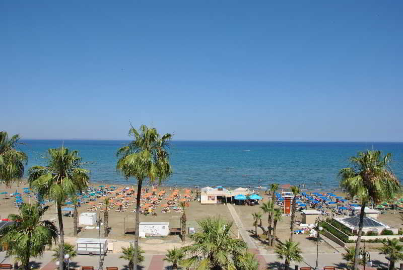 Les Palmiers Beach Boutique Hotel & Luxury Apartments Larnaca Exteriér fotografie